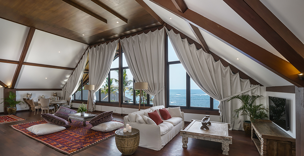 Tirtha Bayu Villa II - Honeymoon Suite sitting area